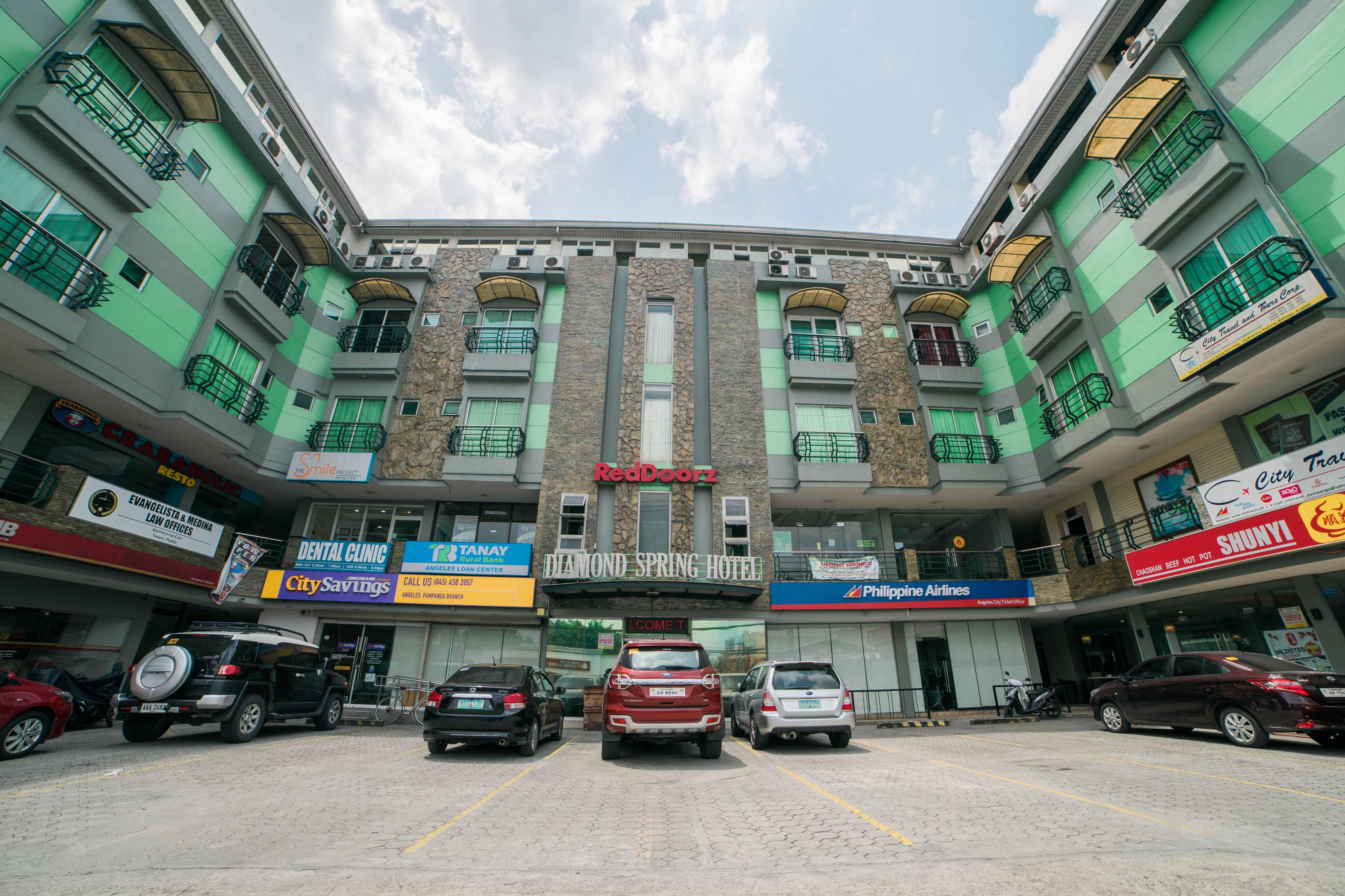 Reddoorz Plus @ Balibago Angeles City Exterior foto