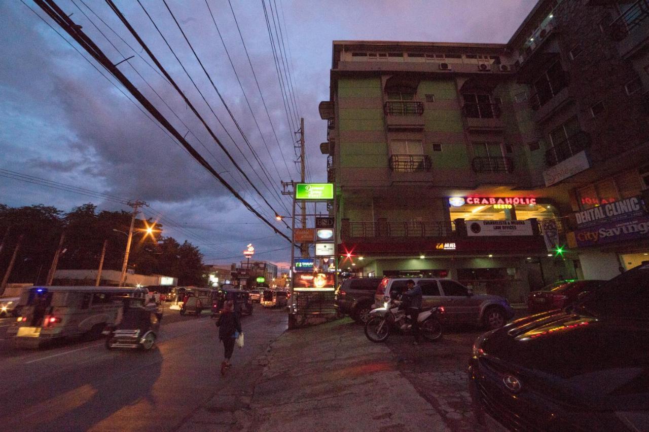 Reddoorz Plus @ Balibago Angeles City Exterior foto